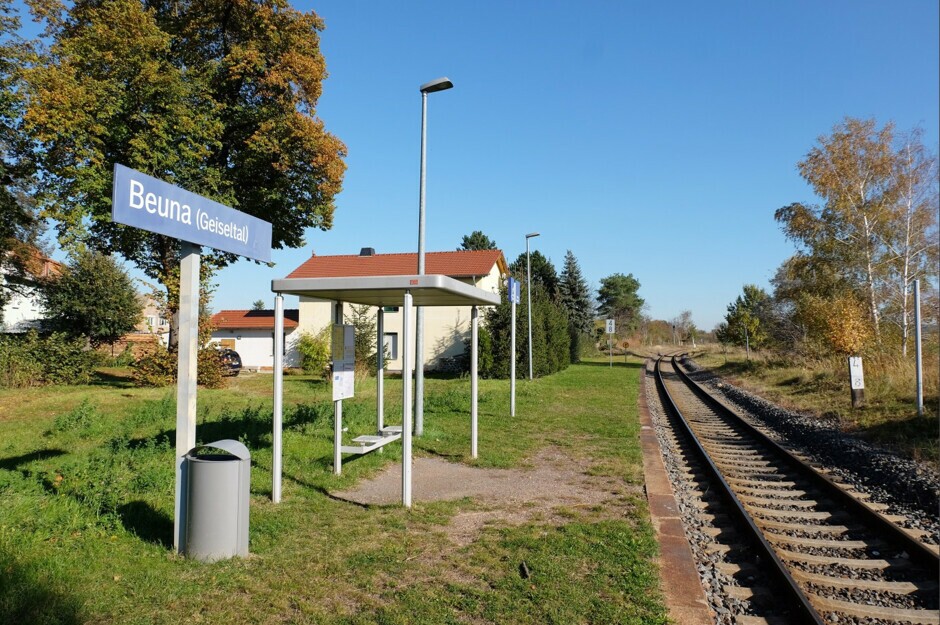 Merseburg–Querfurt: Modernisierung von elf Bahnhöfen